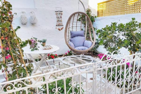 Elegant & Neoclassical Flat in Andros Town